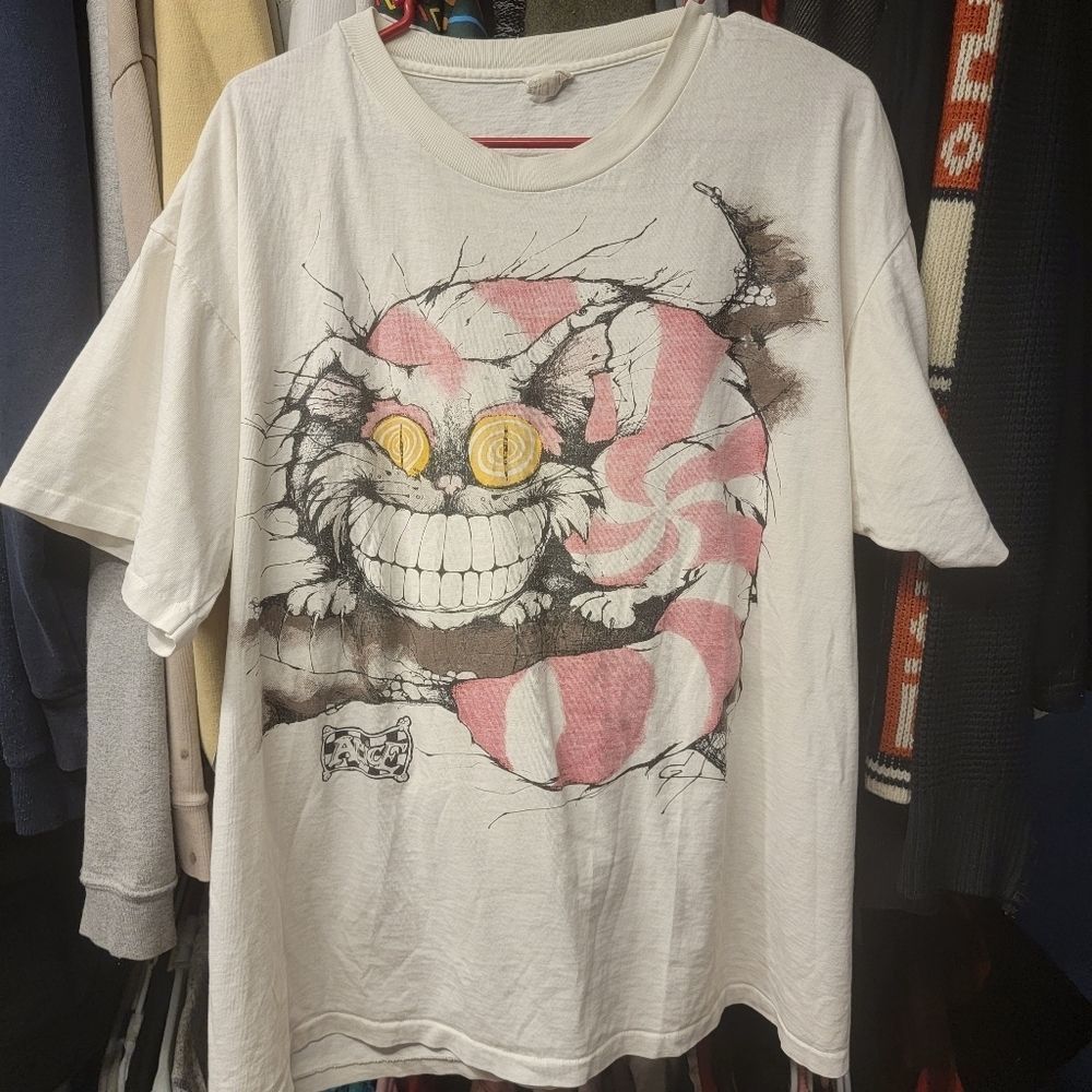 VINTAGE ALICE IN WONDERLAND CHESHIRE CAT TEE